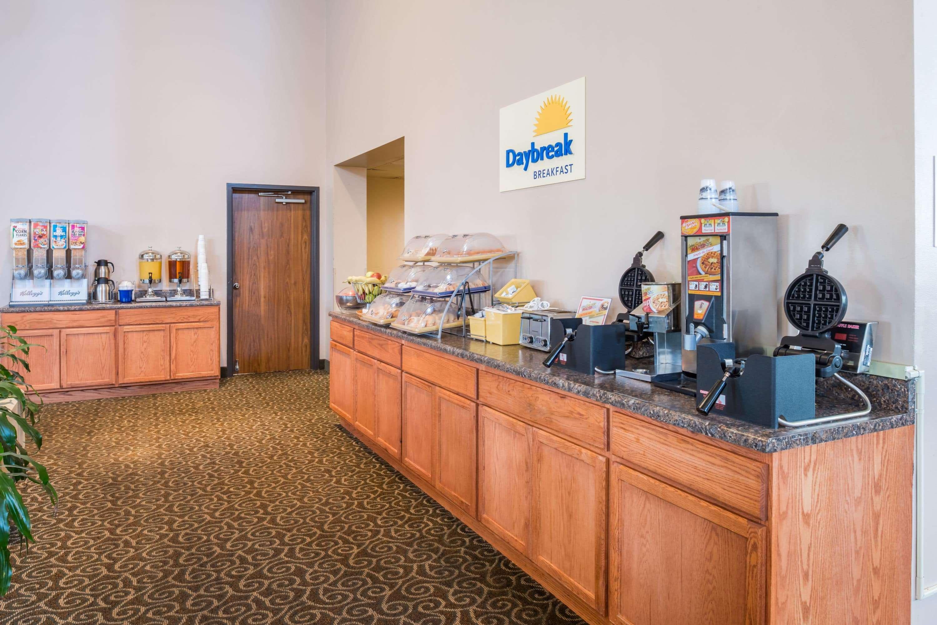 Days Inn By Wyndham Kirksville Exteriör bild