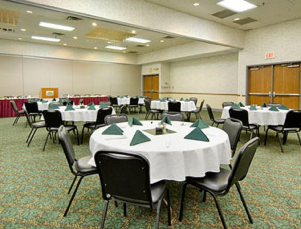 Days Inn By Wyndham Kirksville Restaurang bild